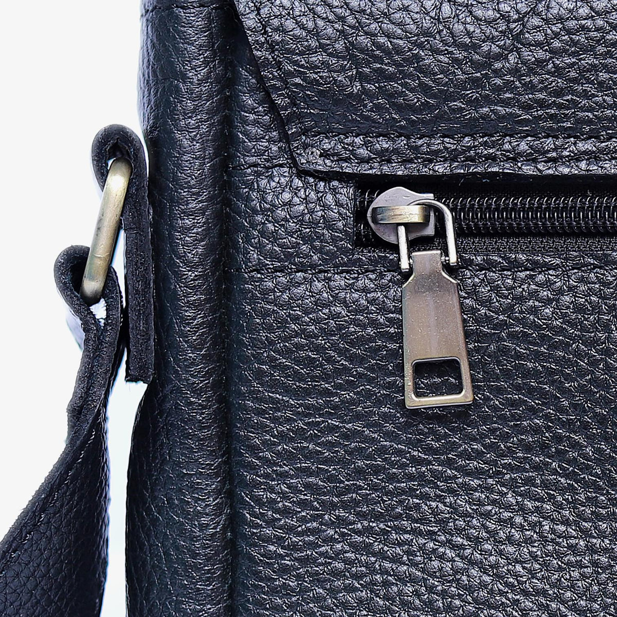 Libero | Leather Crossbody Bags Pakistan | LEAOX